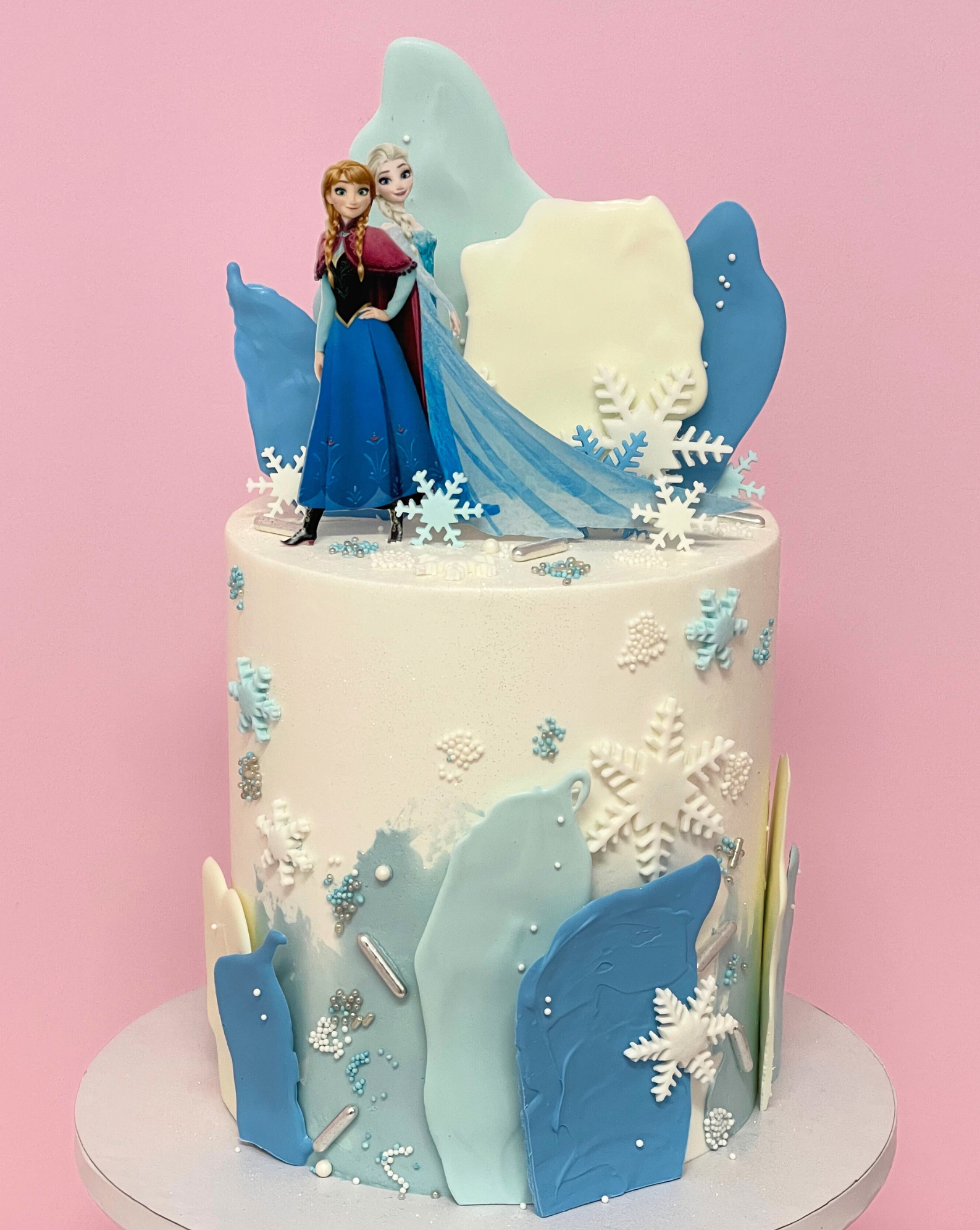 Frozen Wonderland Extended Height Character Cake