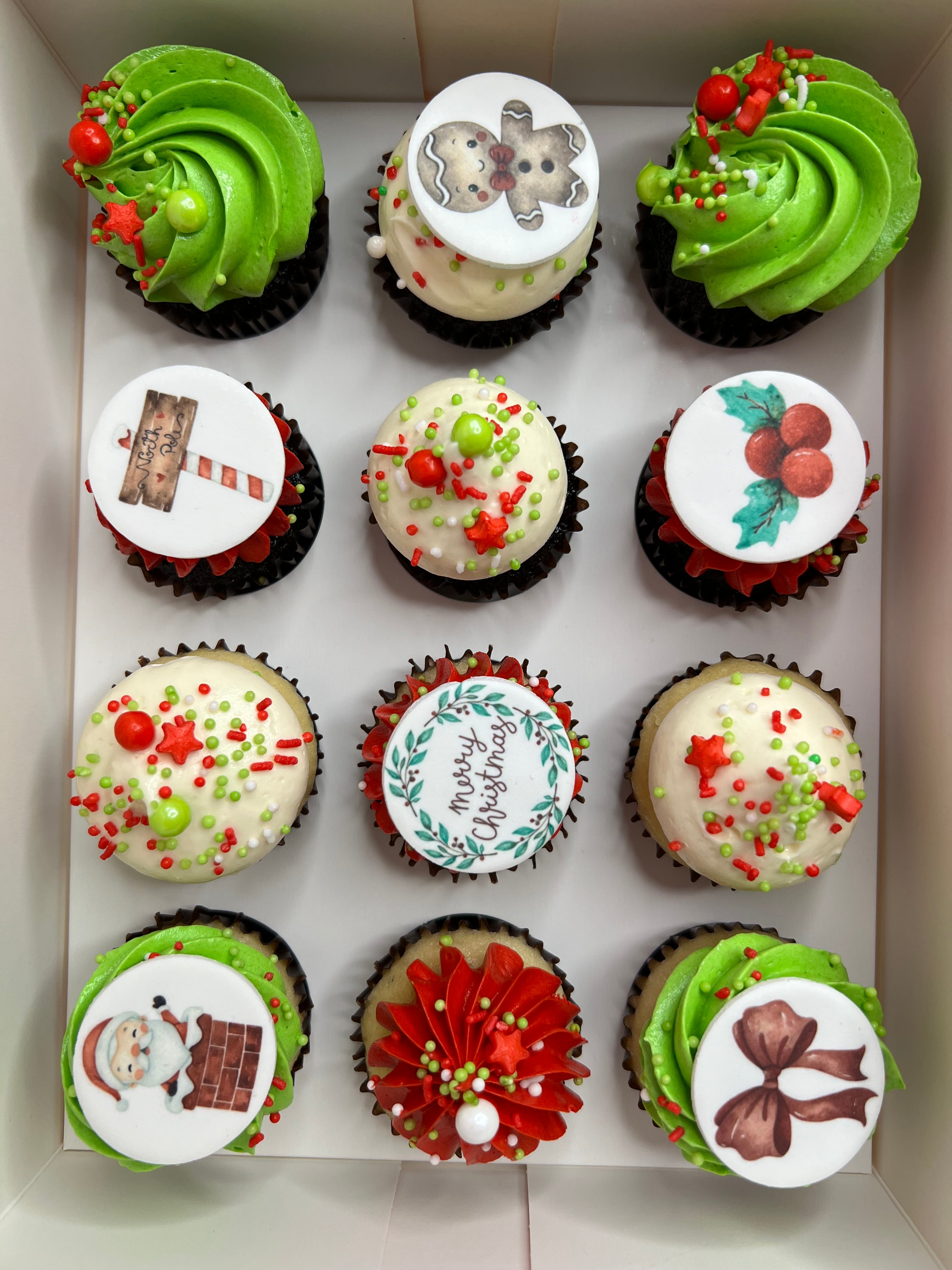 Deluxe Christmas Mini Cupcakes