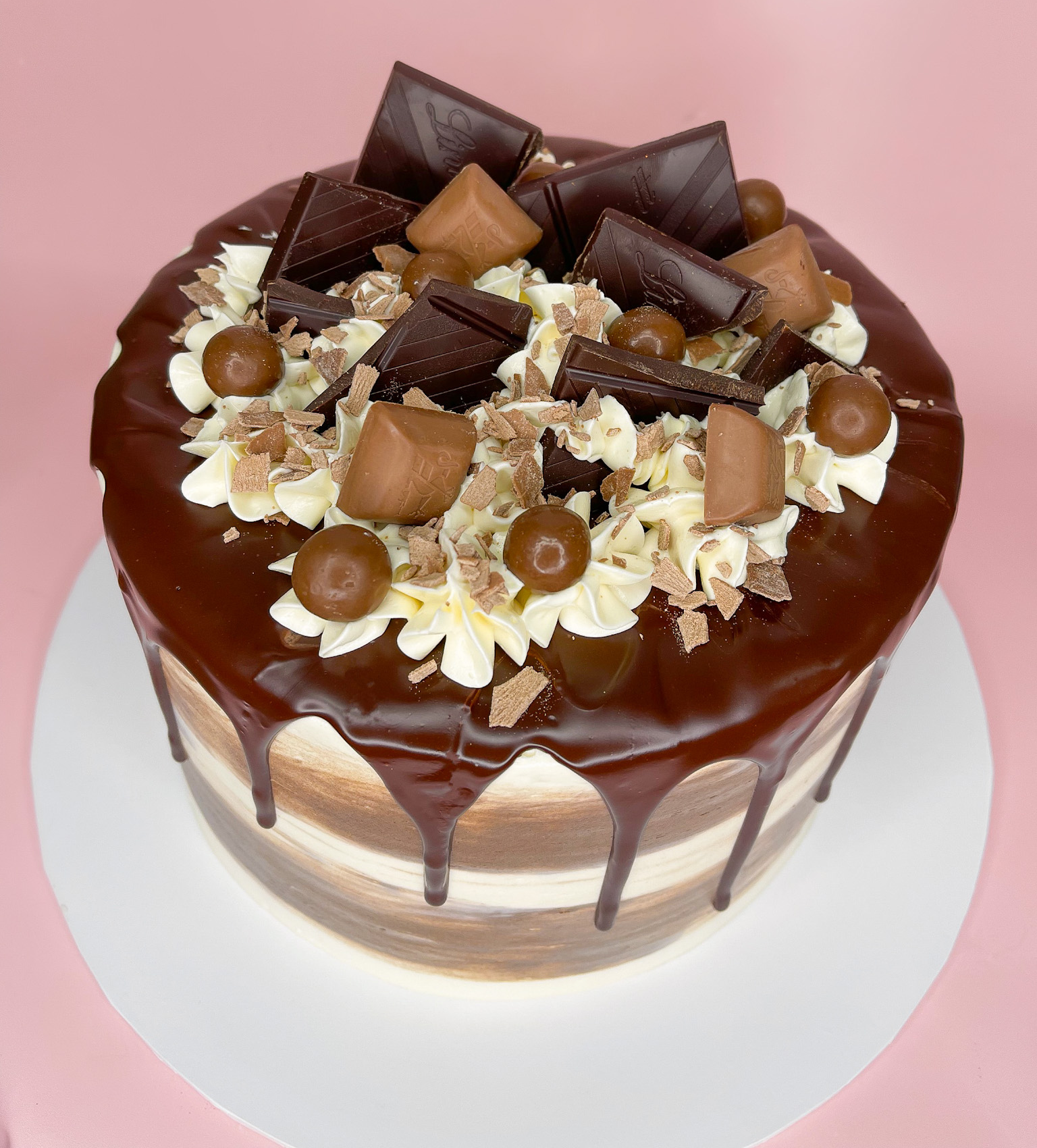 Chocolate Lovers Buttercream Simple Cake