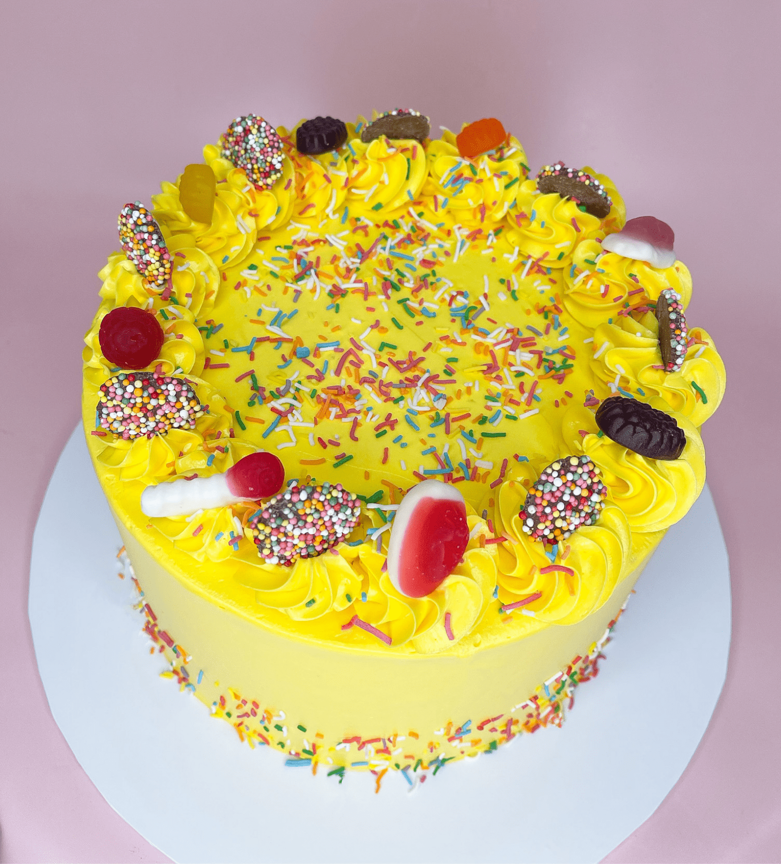 Simple Cakes β Cake Creations by Kateβ’